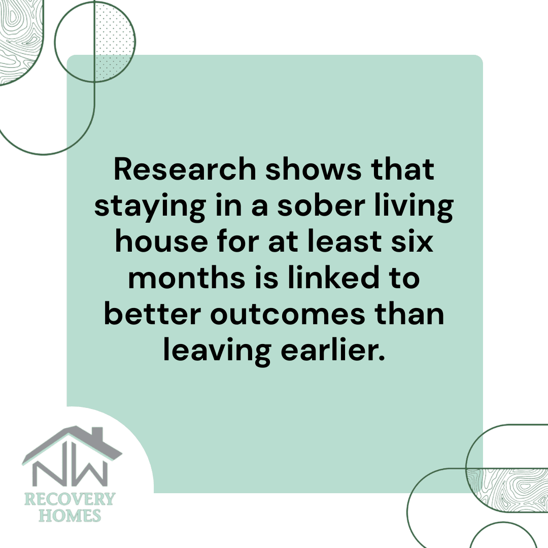 A graphic image stating the benefits of staying in a recovery home near me